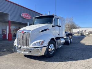 2025 PETERBILT 579