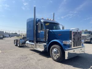 2025 NEW PETERBILT 589 2136100-12