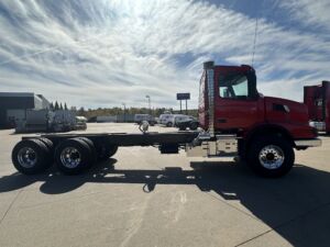 2025 NEW VOLVO VHD64B 2136850-4