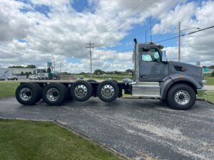 2025 NEW PETERBILT 567 2137373-4