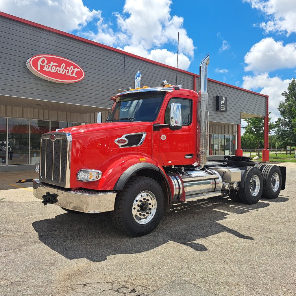 2025 PETERBILT 567