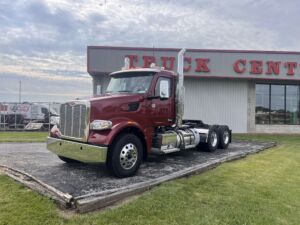 2025 PETERBILT 567