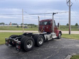 2025 NEW PETERBILT 567 2137418-4