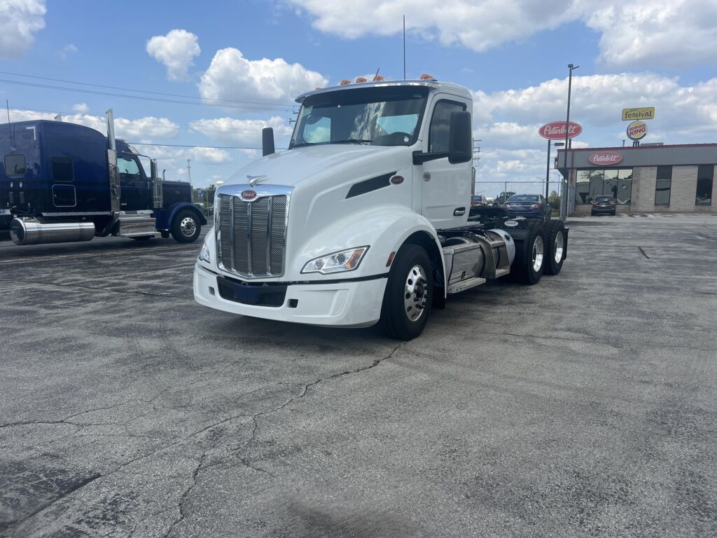 2025 PETERBILT 579