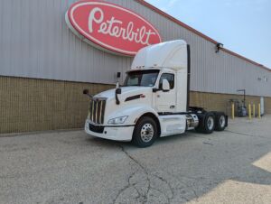 2025 PETERBILT 579