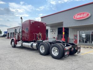 2018 USED PETERBILT 567 8679582-4