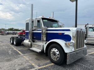 2025 PETERBILT 589