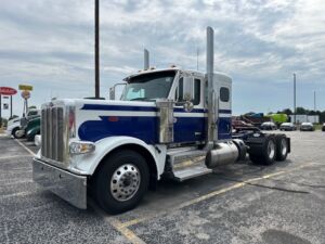 2025 NEW PETERBILT 589 2137569-2