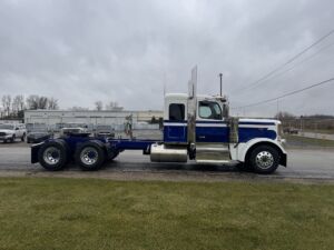 2025 NEW PETERBILT 589 2137569-6