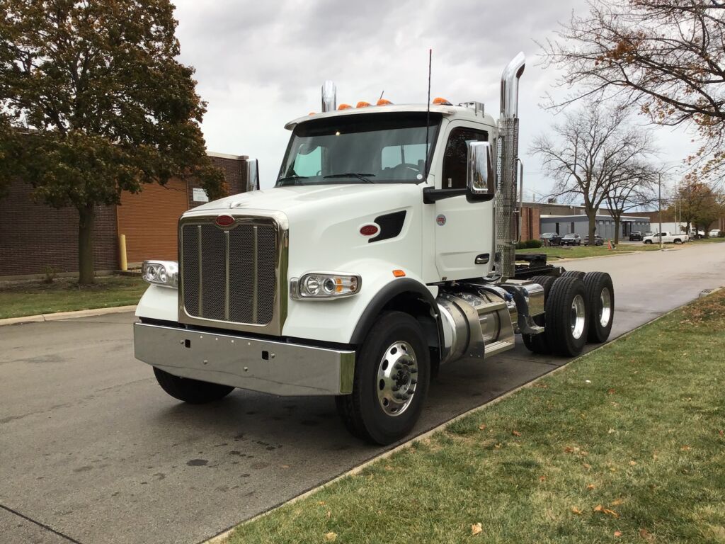 2025 PETERBILT 567