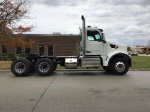 2025 NEW PETERBILT 567 2137570-10