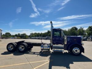 2025 NEW PETERBILT 589 2137613-6