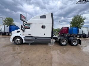 2022 USED PETERBILT 579 8679129-4