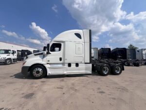 2021 Heavy Duty Truck FREIGHTLINER Cascadia 8679346-2