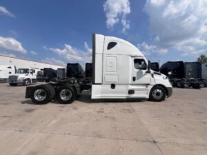2021 Heavy Duty Truck FREIGHTLINER Cascadia 8679346-10