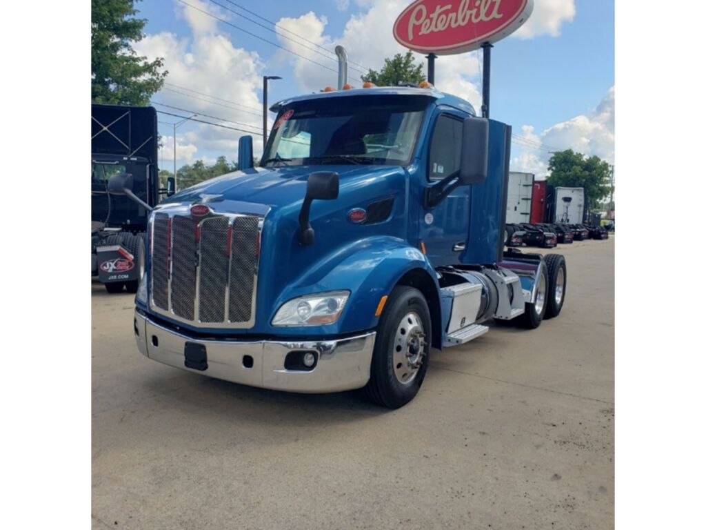 2018 PETERBILT 579