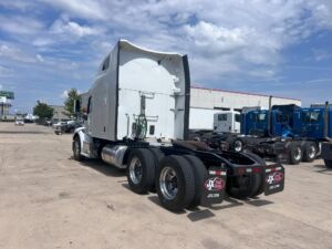 2020 USED PETERBILT 579 8679401-6