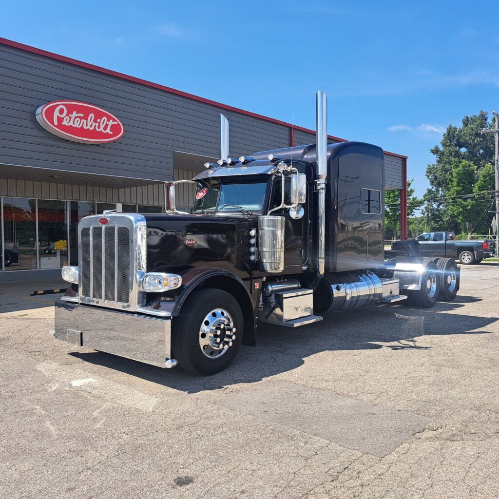 2019 PETERBILT 389