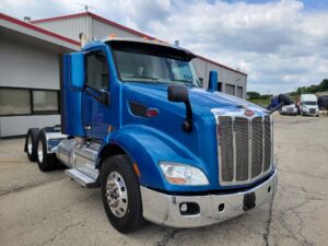 2019 USED PETERBILT 579 8679437-4