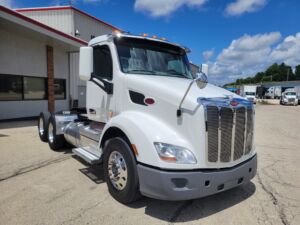 2019 USED PETERBILT 579 8679438-4