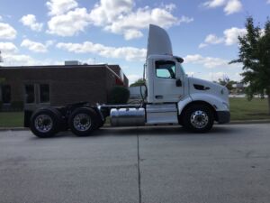 2019 USED PETERBILT 579 8679494-10