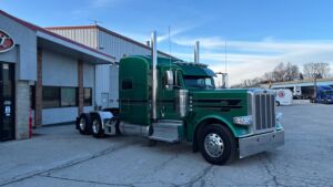 2022 USED PETERBILT 389 8679509-0