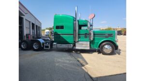 2022 USED PETERBILT 389 8679509-22