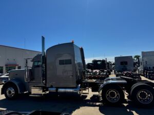 2022 USED PETERBILT 389 8679510-14