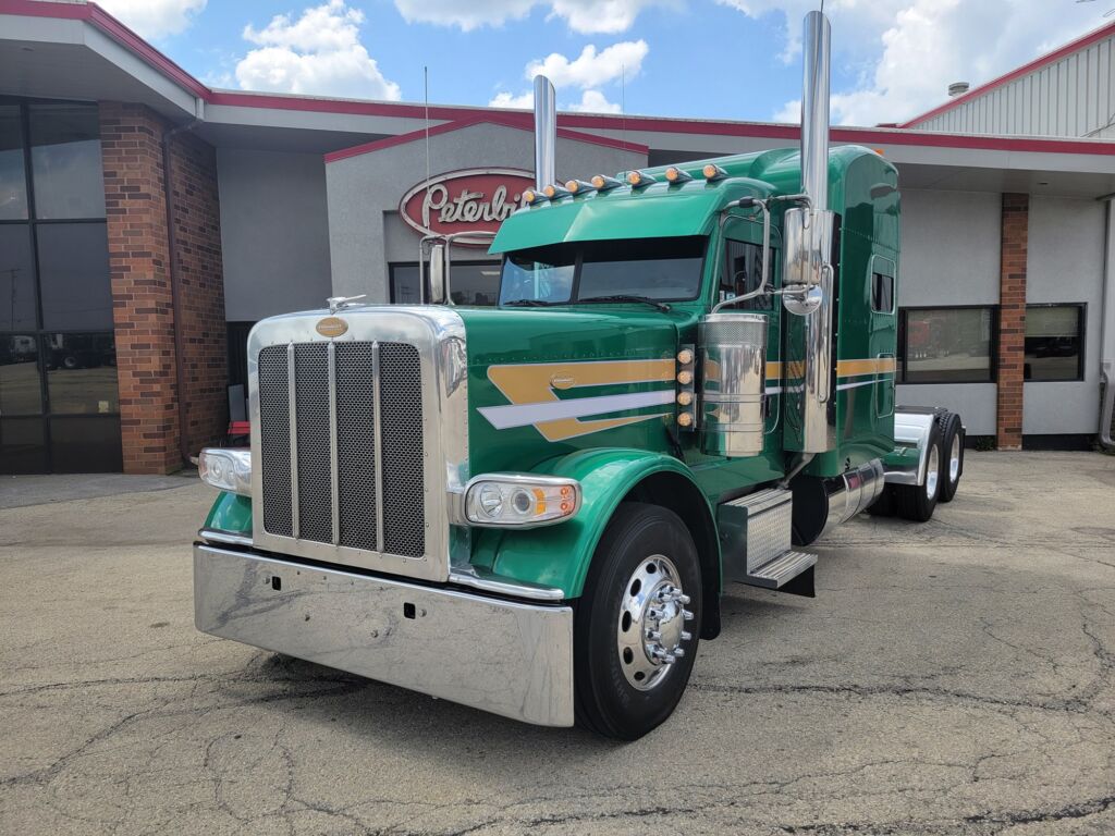 2022 PETERBILT 389