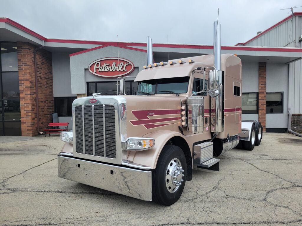 2022 PETERBILT 389