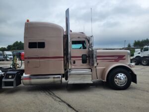 2022 USED PETERBILT 389 8679548-6