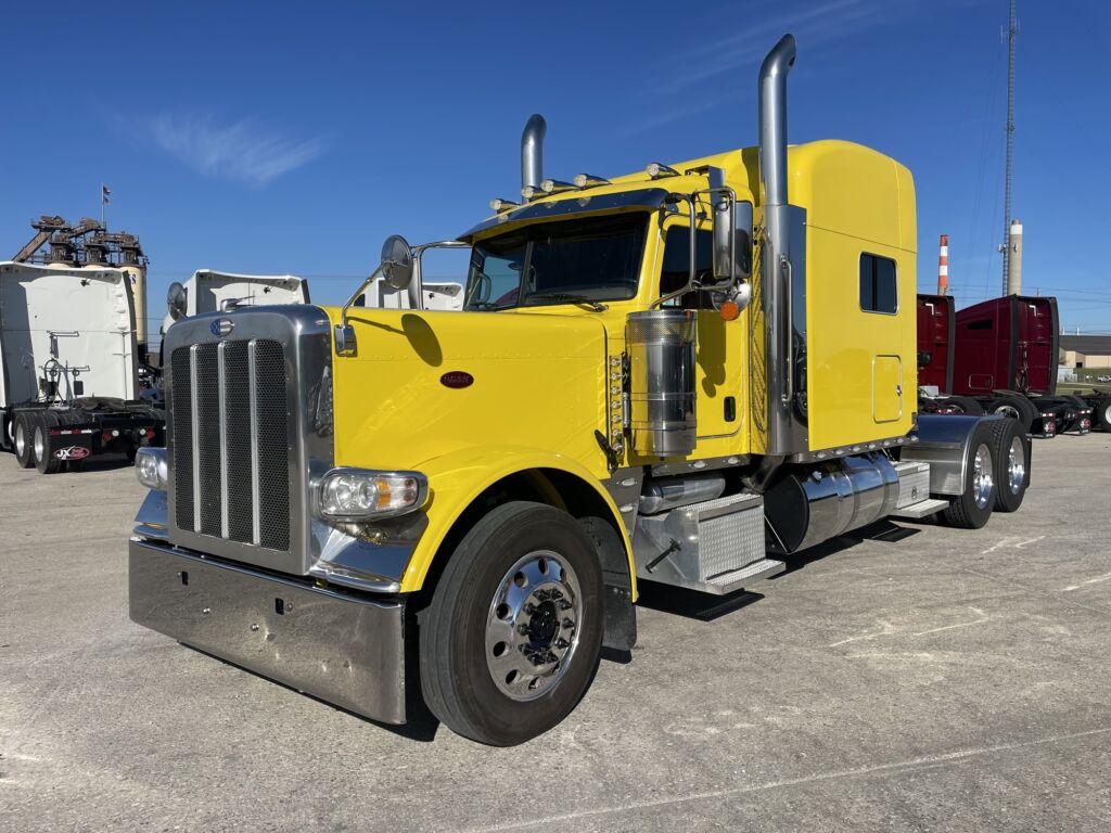 2022 PETERBILT 389