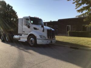 2019 USED PETERBILT 579 8679556-12