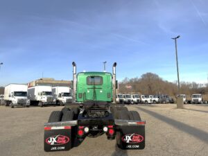 2021 USED PETERBILT 567 8679585-6