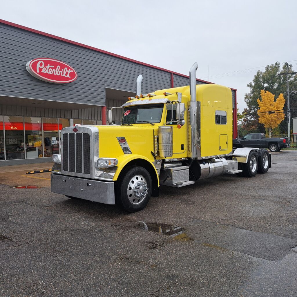 2022 PETERBILT 389