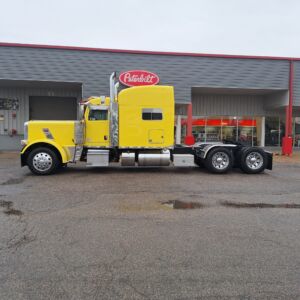 2022 USED PETERBILT 389 8679600-2