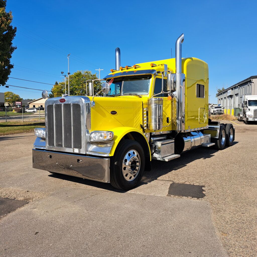 2022 PETERBILT 389