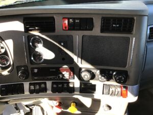 2019 USED KENWORTH T680 8679619-16