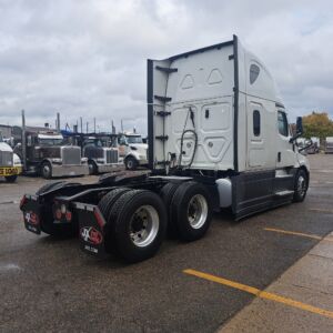 2022 USED FREIGHTLINER CASCADIA 8679640-8