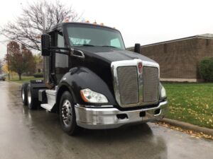 2019 USED KENWORTH T680 8679641-12