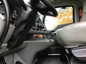 2019 USED KENWORTH T680 8679641-22