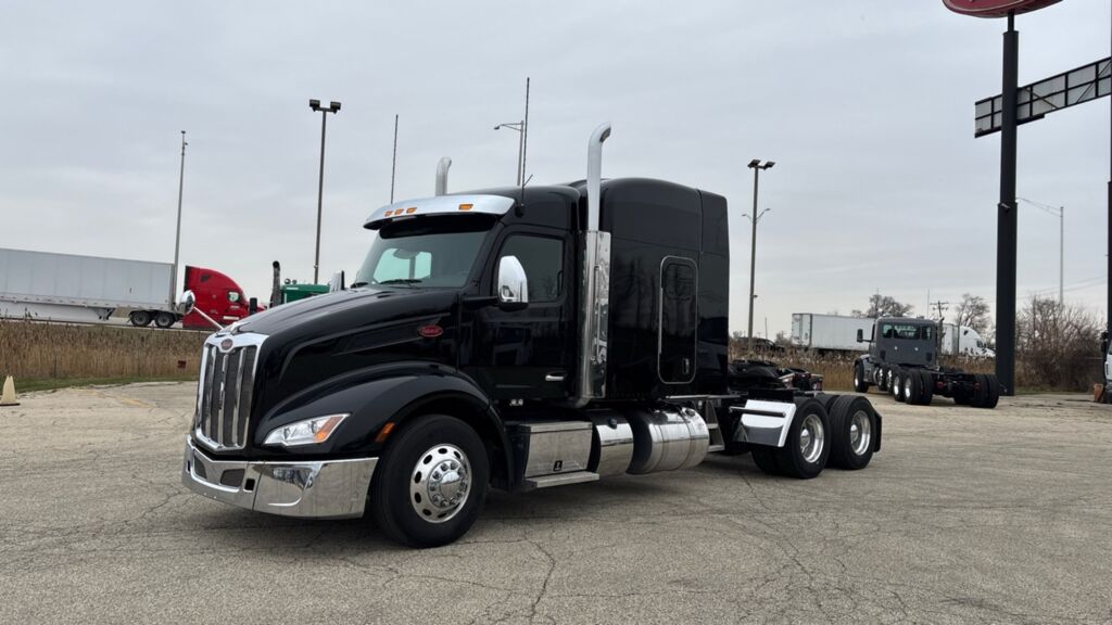 2023 PETERBILT 579